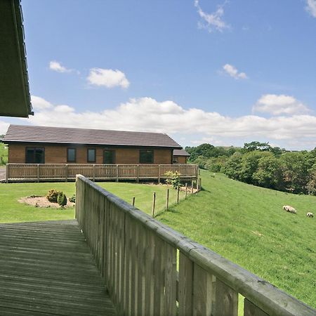 Woodside Lodge - Hw7520 Penybont Exterior photo